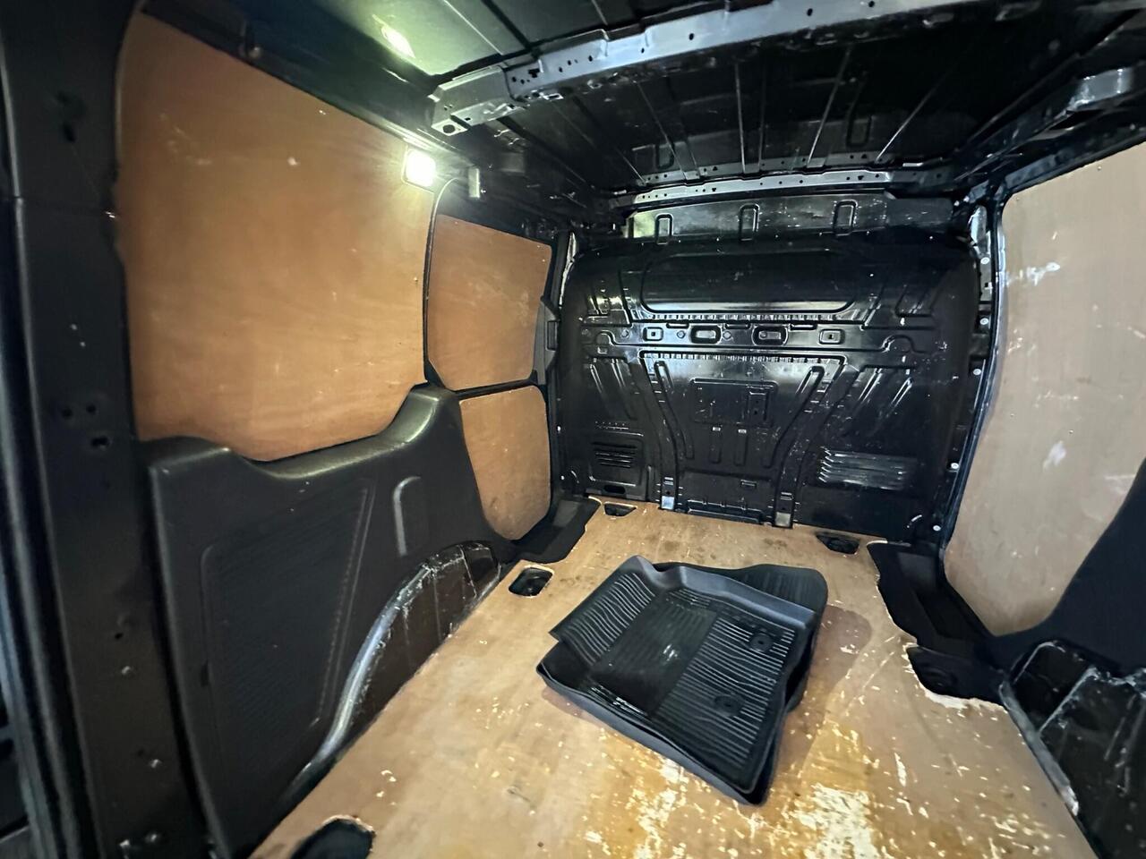 Ford Transit Connect PN67WYY