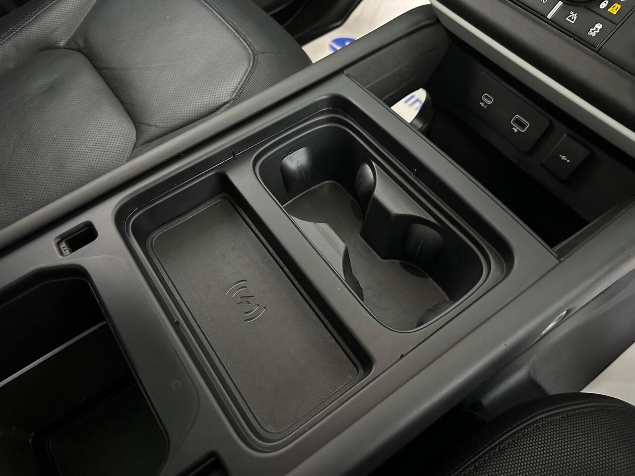 Land Rover Defender 130 BL72MHF