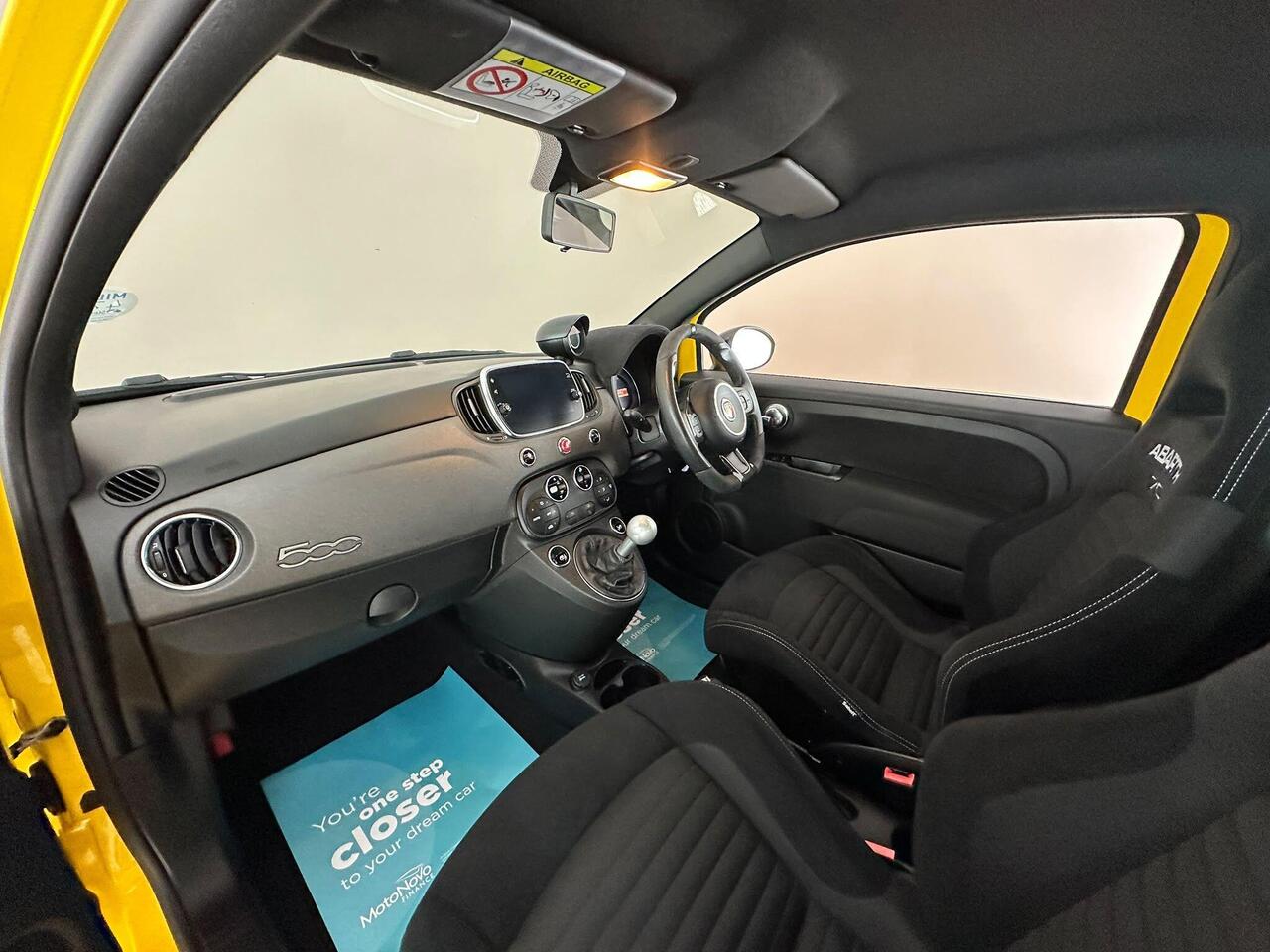 Abarth 595 HJ69ZRR