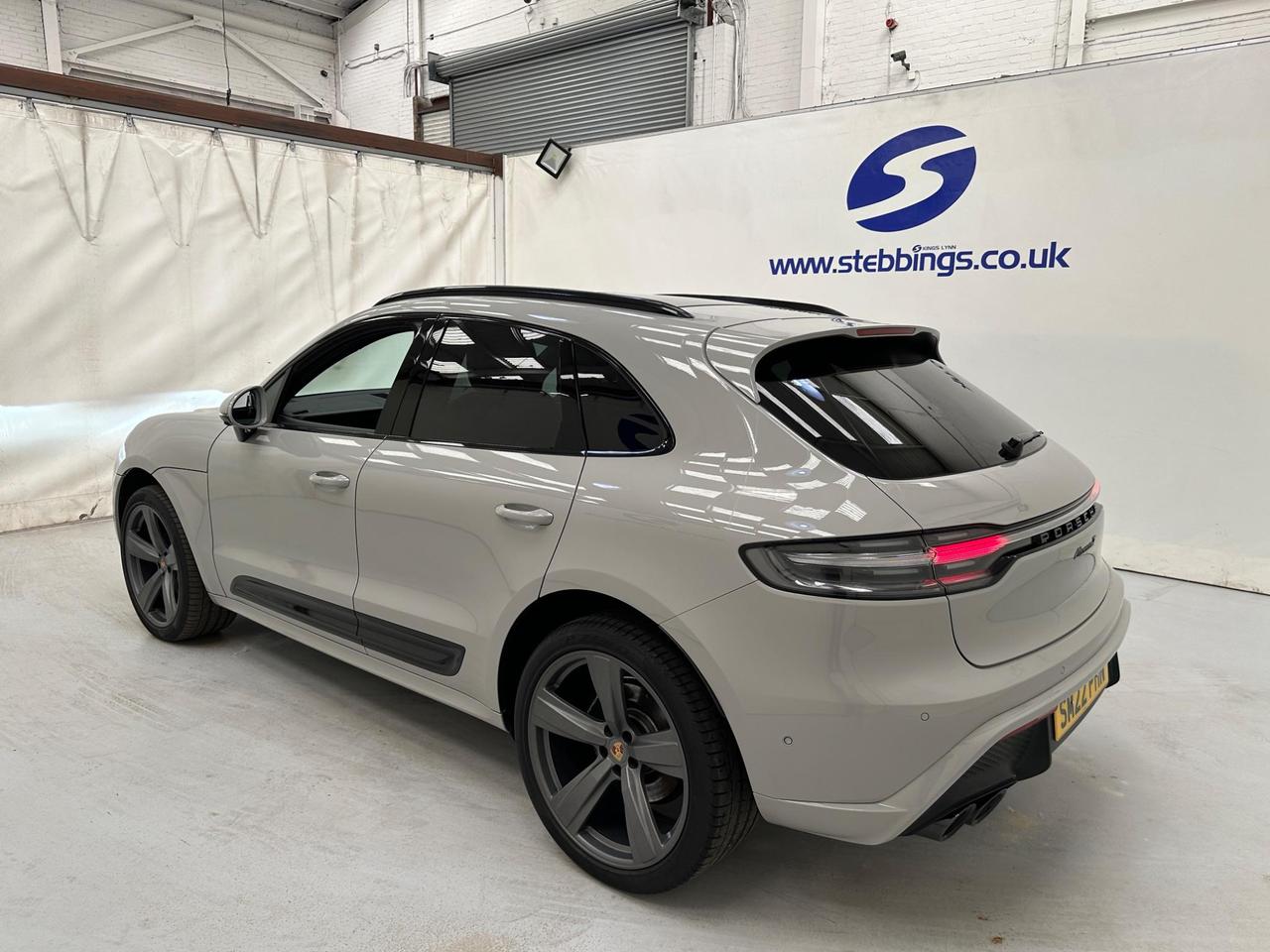 Porsche Macan SM22PHN