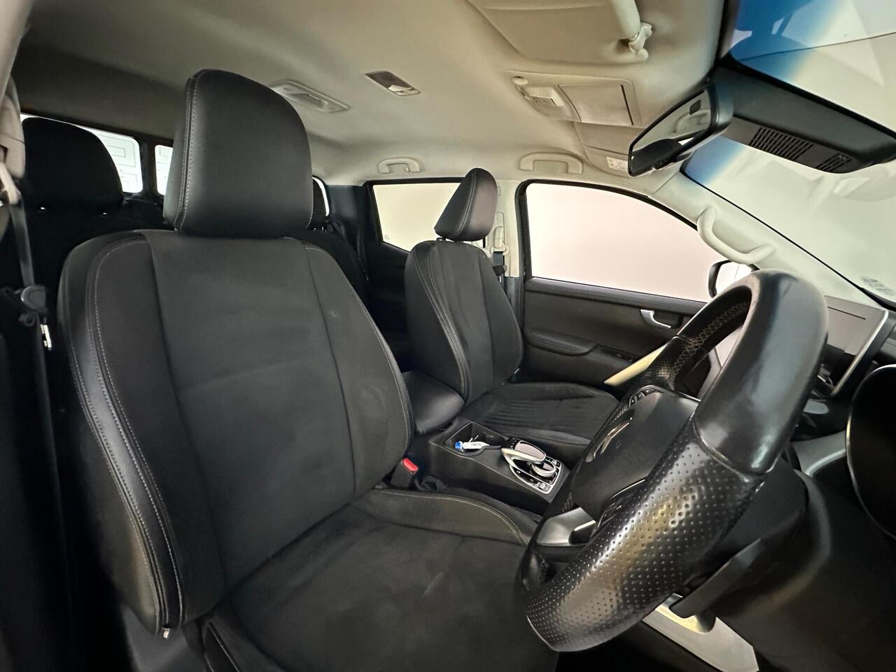 Mercedes-Benz X Class CA11LFS