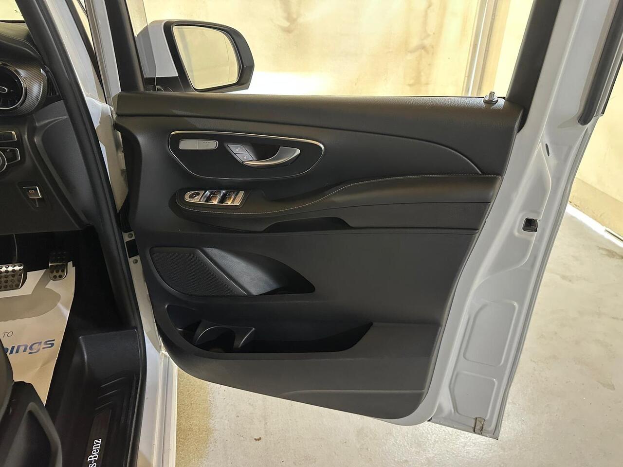 Mercedes-Benz V Class LR20TUV