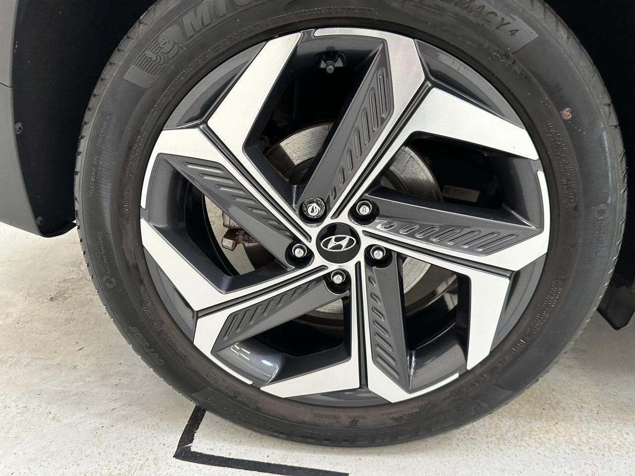 Hyundai TUCSON ET21OOW