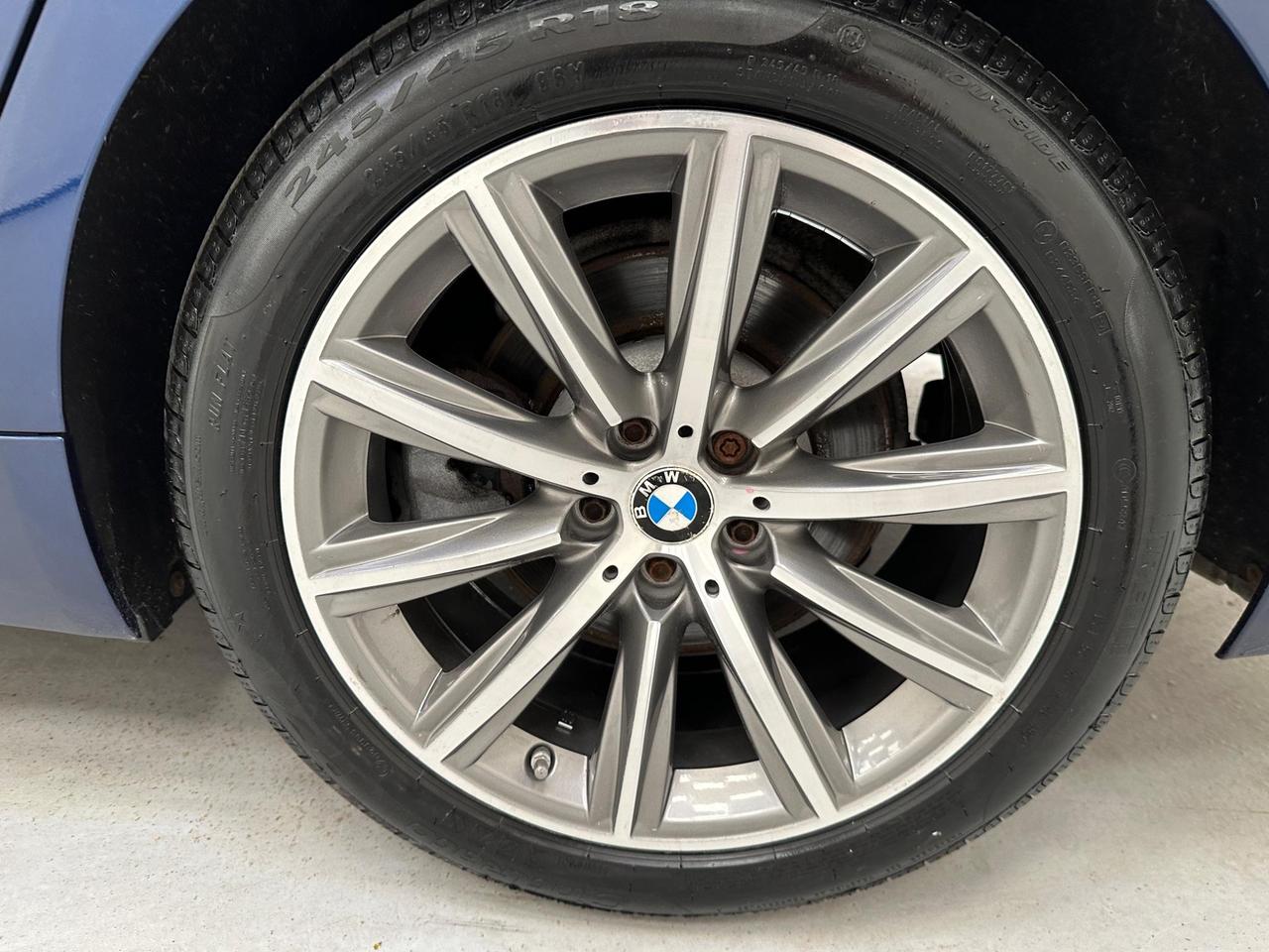 BMW 5 Series HX68WKY
