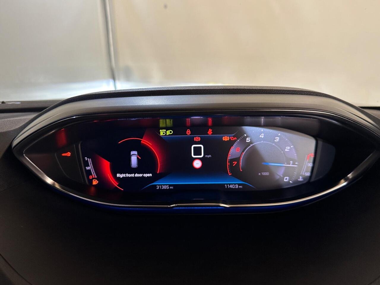 Peugeot 5008 YP21AXZ