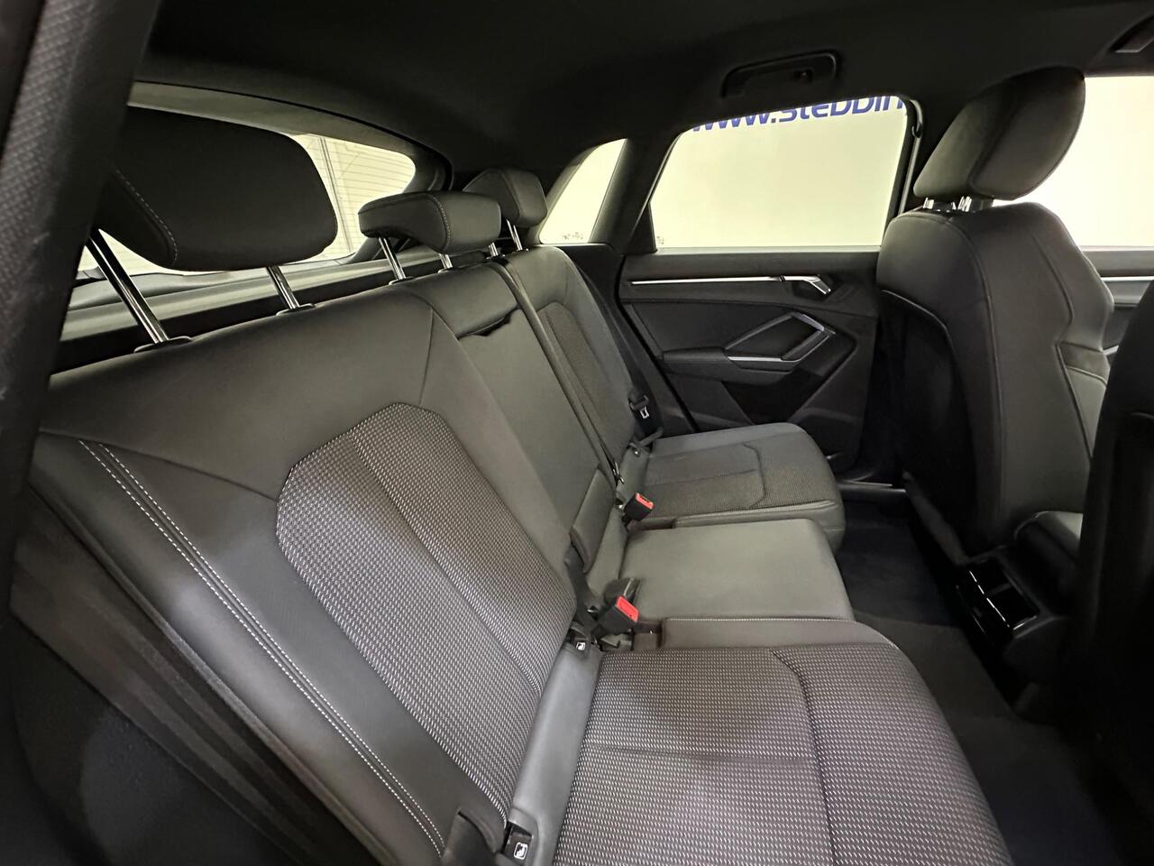 Audi Q3 ST21LJF