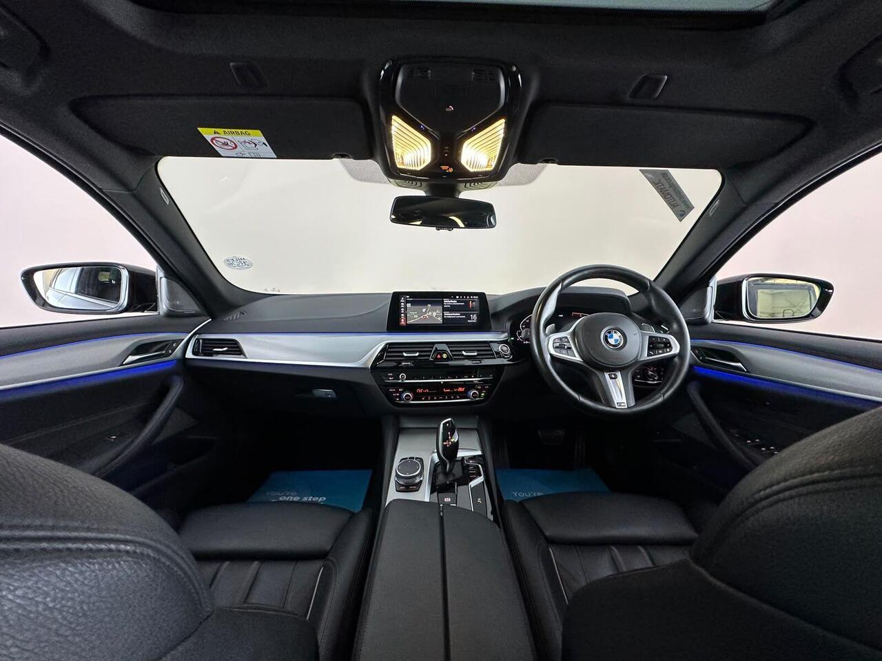 BMW 5 Series YB69BXN