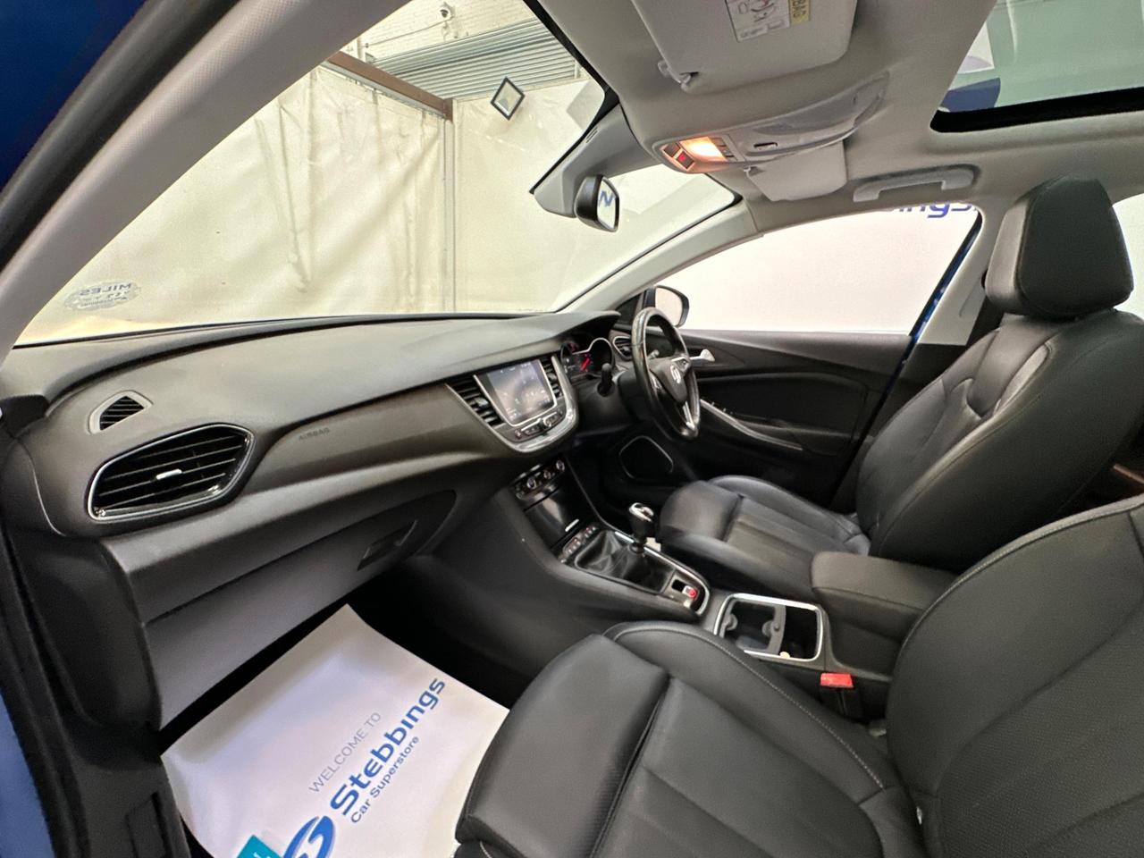Vauxhall Grandland X FE19SZZ