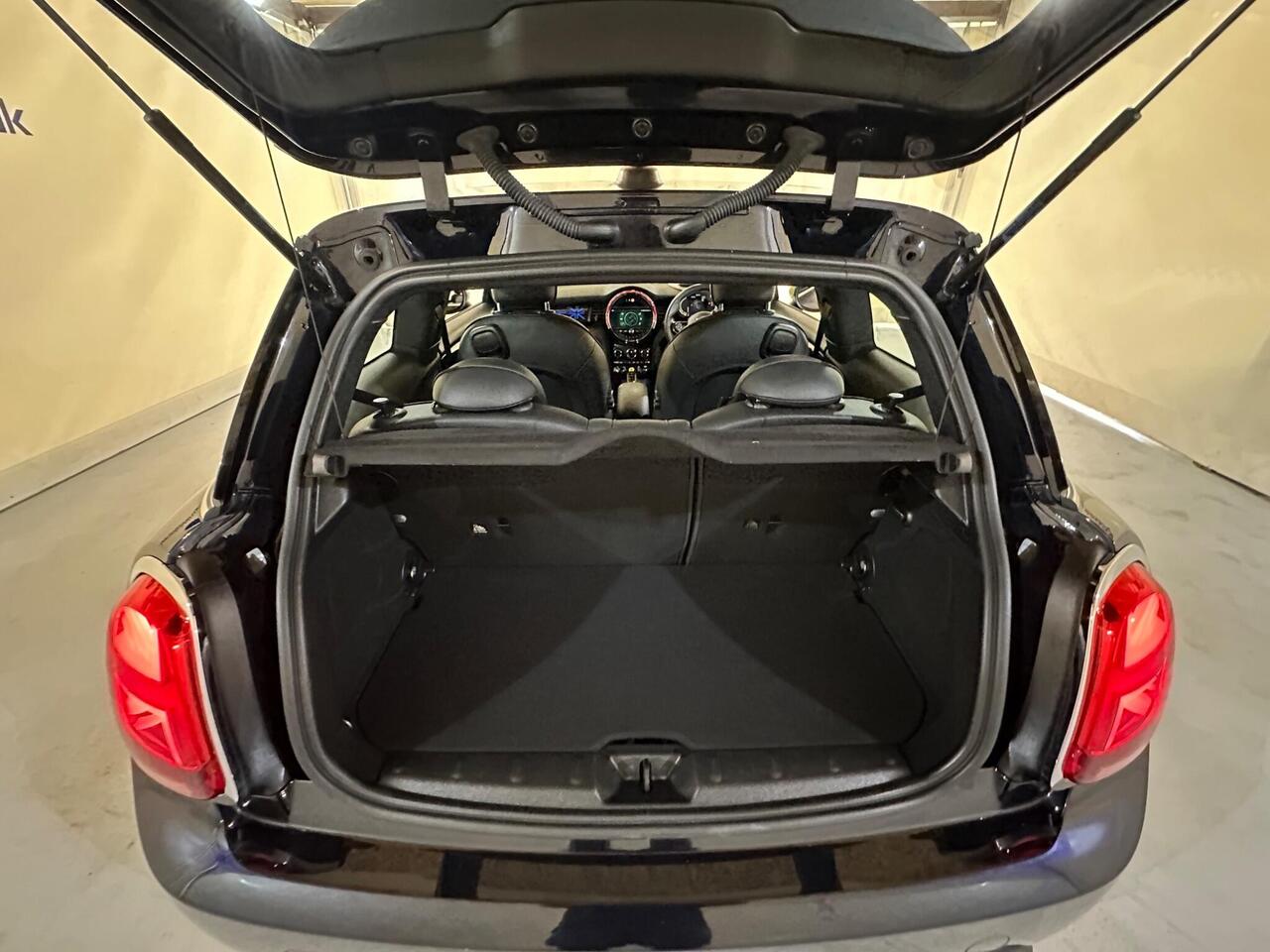 MINI Electric Hatch YG20SXZ