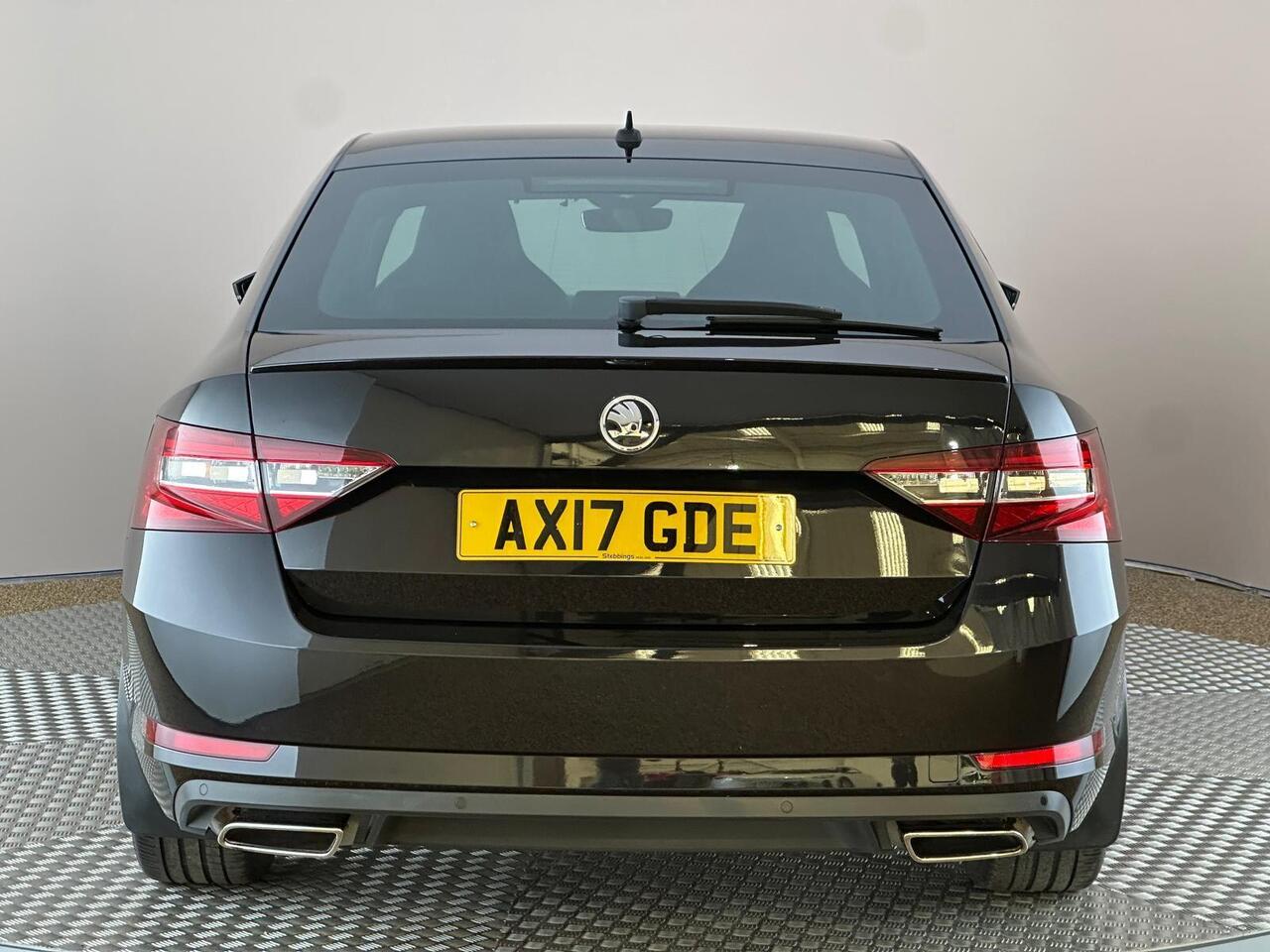 Skoda Superb AX17GDE