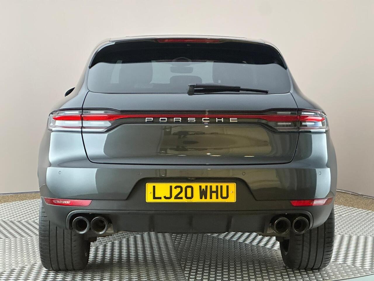 Porsche Macan LJ20WHU