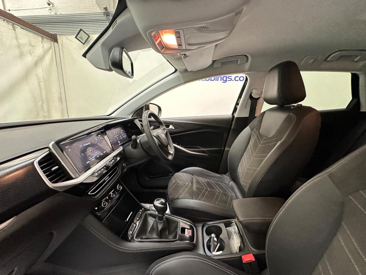 Vauxhall Grandland GD73LXL
