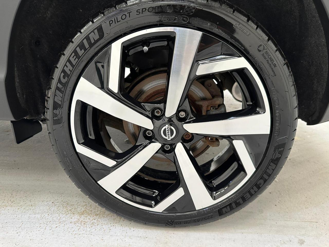 Nissan Qashqai LL68VEM
