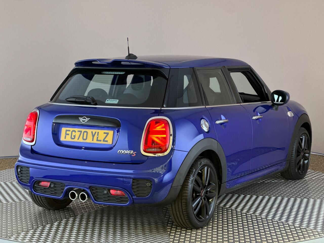 MINI Hatch FG70YLZ
