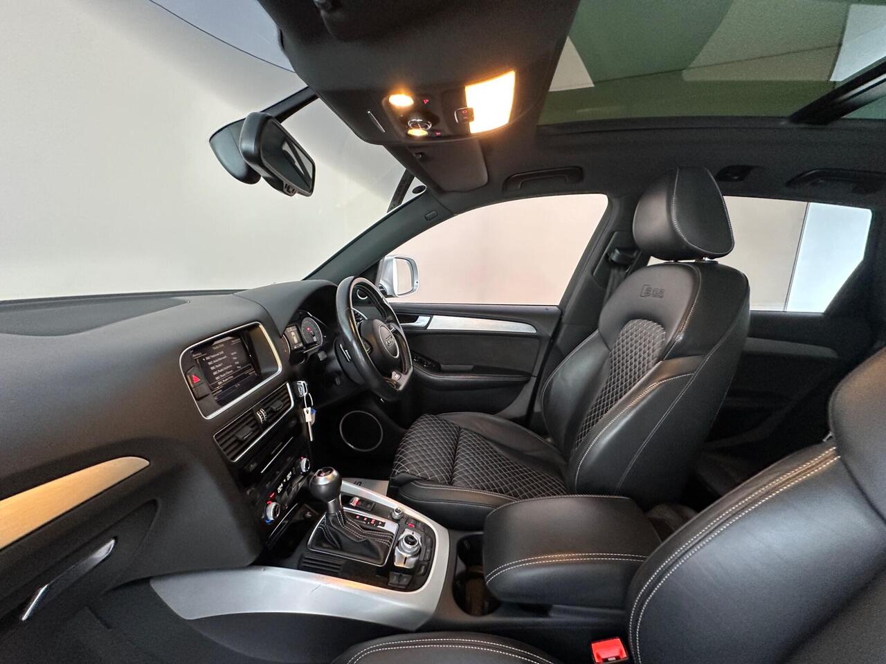 Audi SQ5 LD66WRR