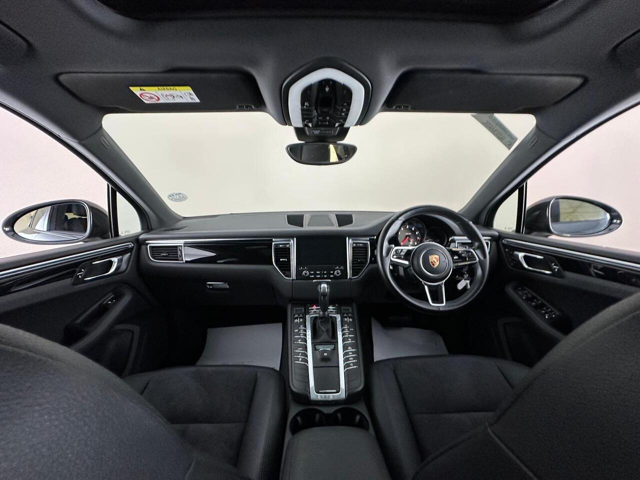 Porsche Macan RK67LWA