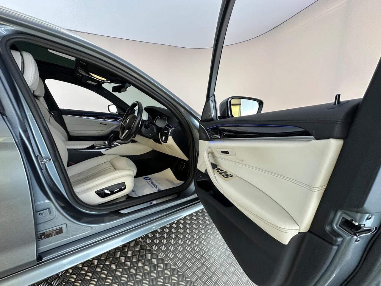 BMW 5 Series YK18JUW