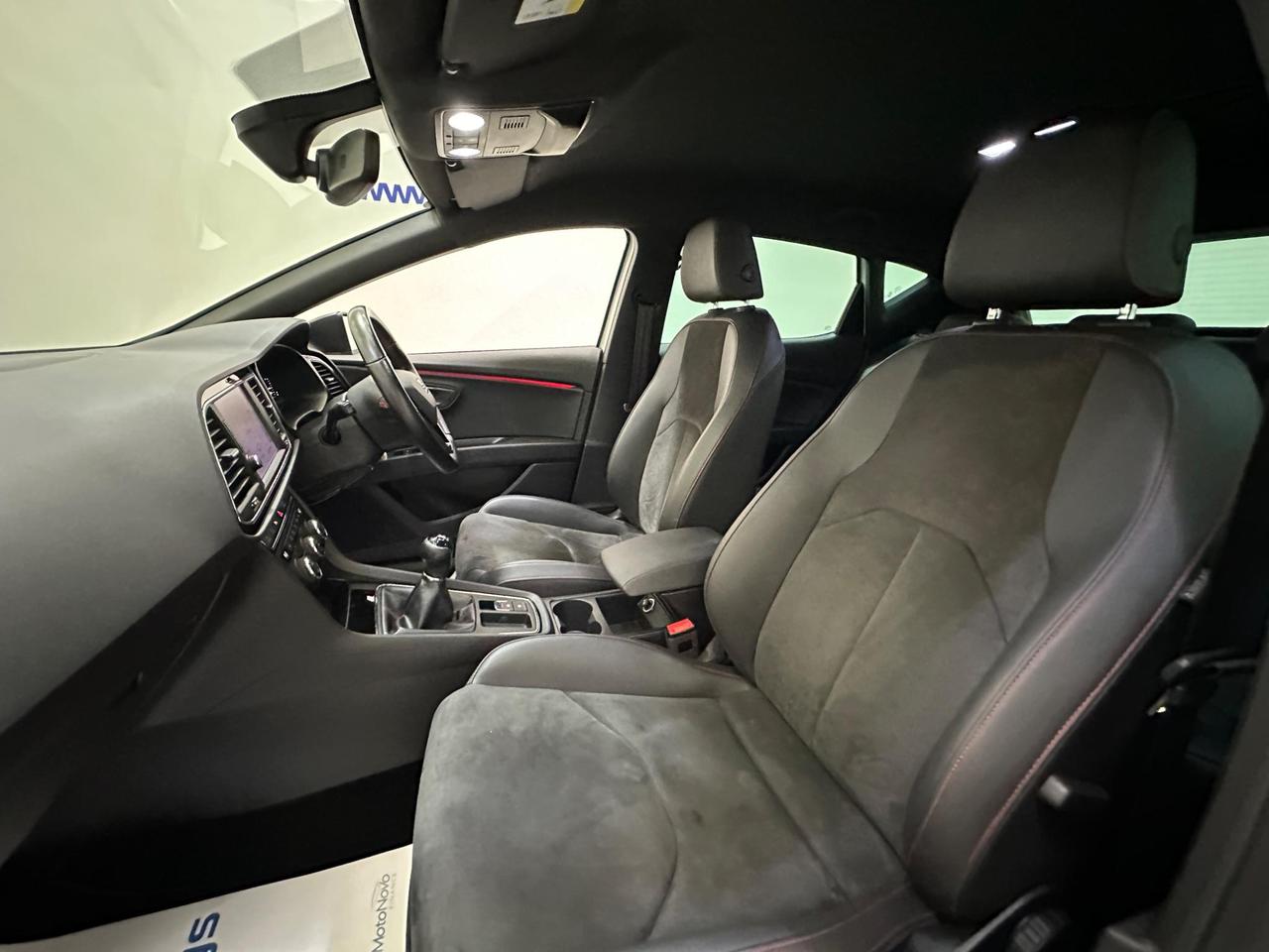 SEAT Leon YA69LHE