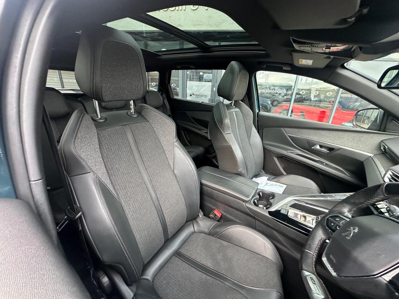 Peugeot 5008 SB69UPR