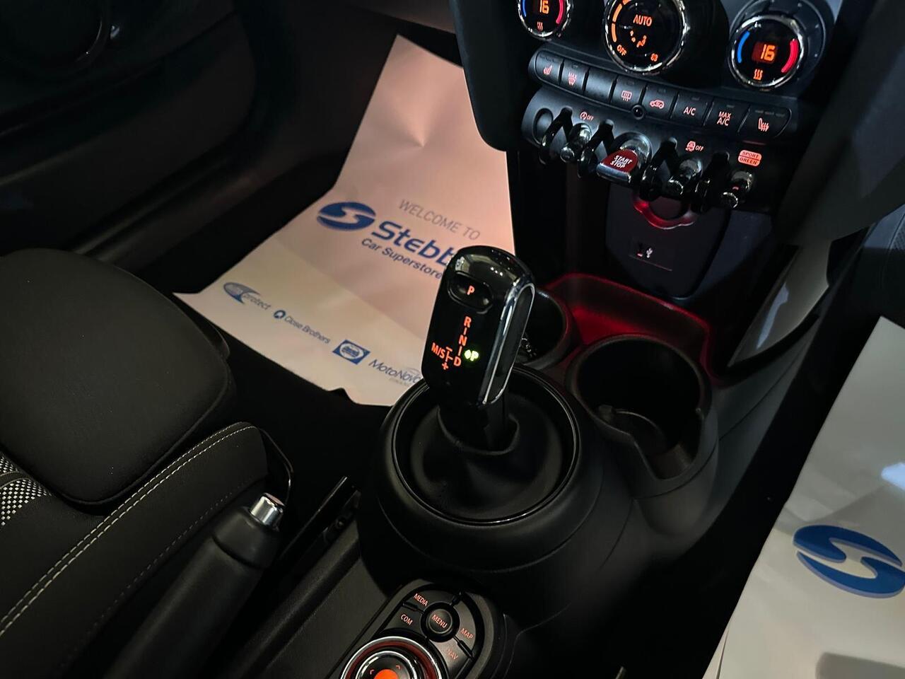 MINI Hatch EA70YLB