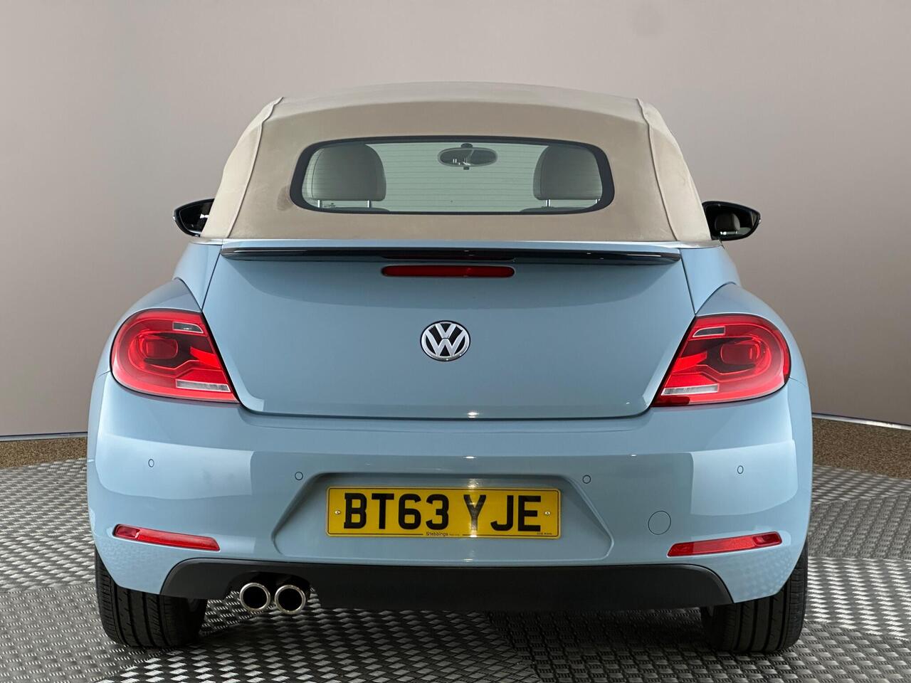 Volkswagen Beetle BT63YJE