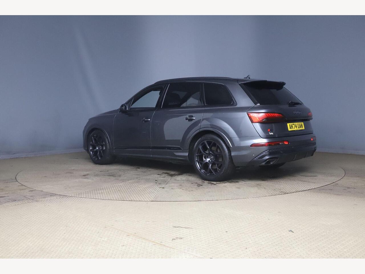 Audi Q7 AK74UAW