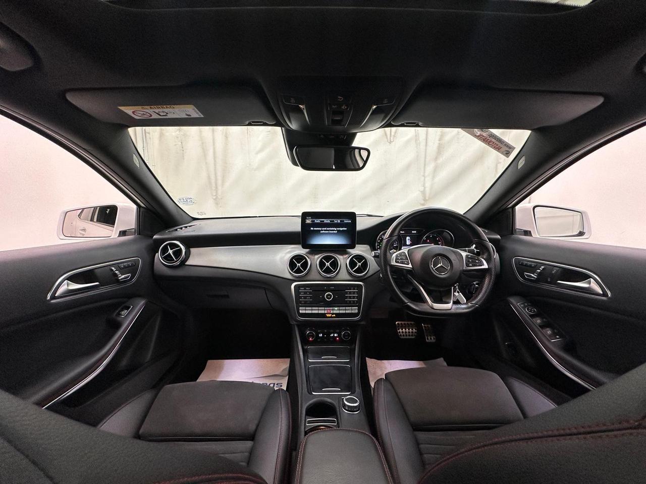 Mercedes-Benz GLA KY67ALO