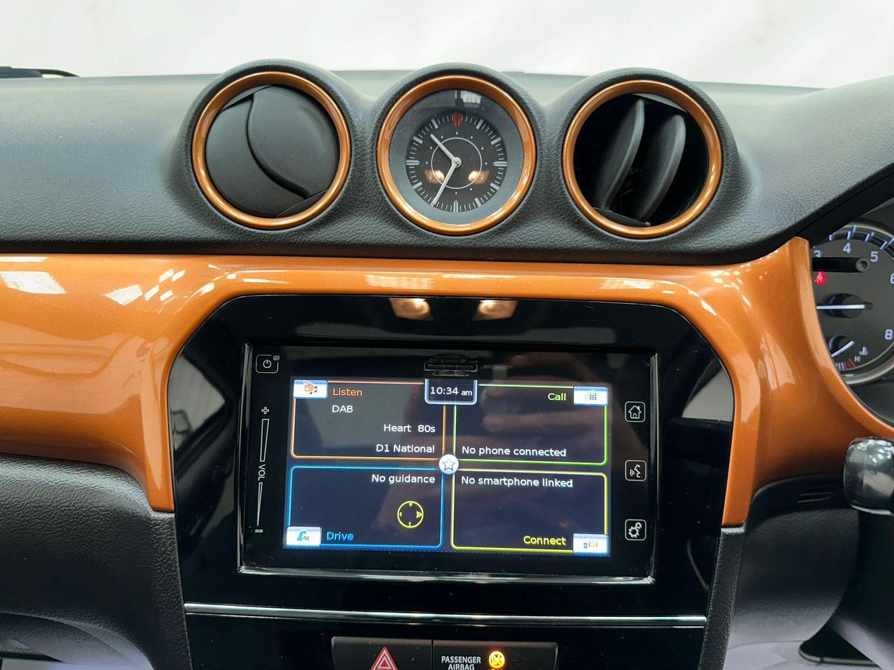 Suzuki Vitara YH16WND