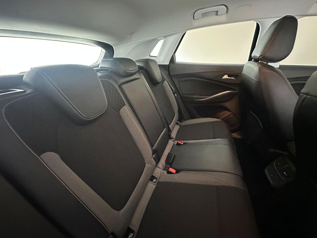 Vauxhall Grandland X BV68KKY