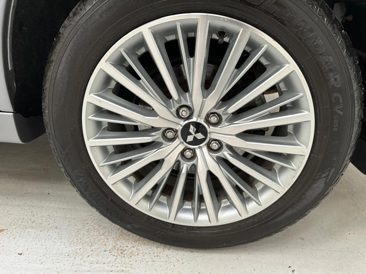 Mitsubishi Outlander FT19XHB