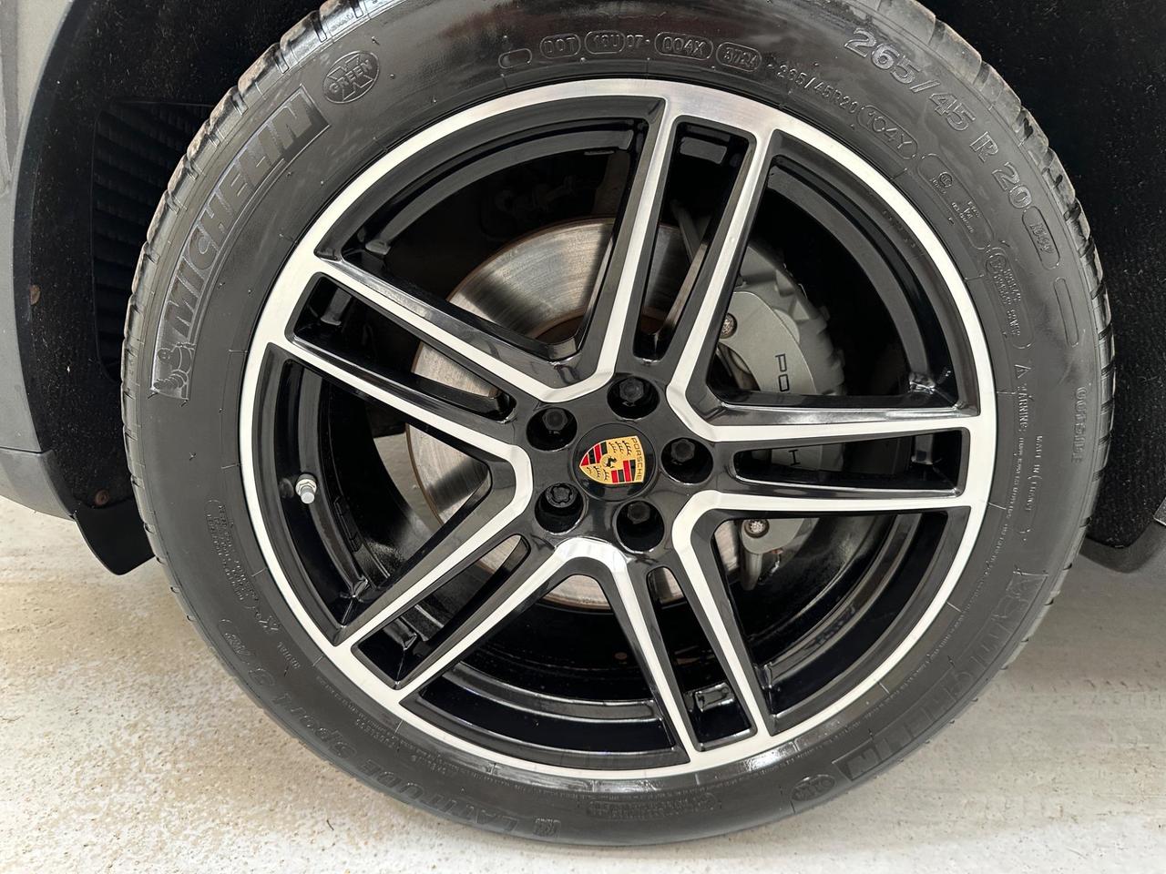 Porsche Macan AE69ODL