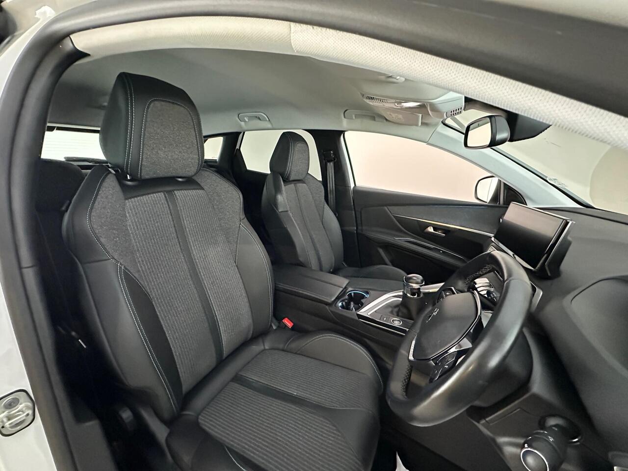 Peugeot 3008 RO71XUV