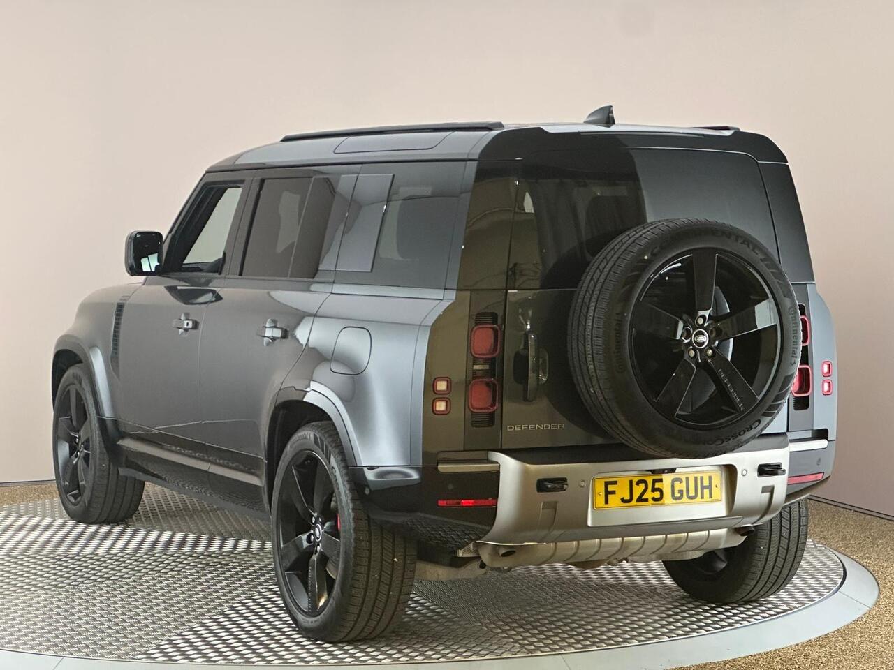 Land Rover Defender 110 FJ25GUH