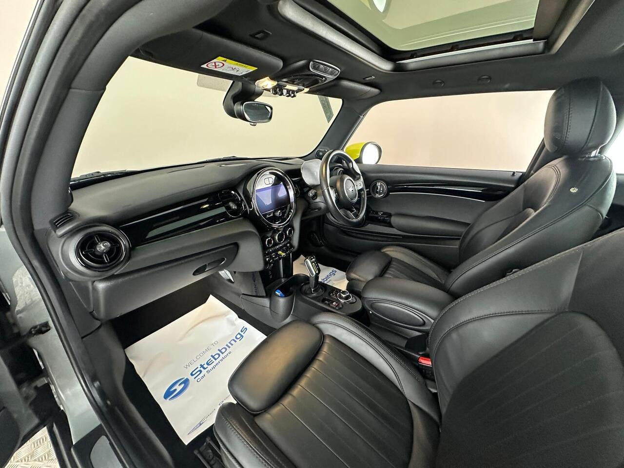 MINI Electric Hatch WK71XGB