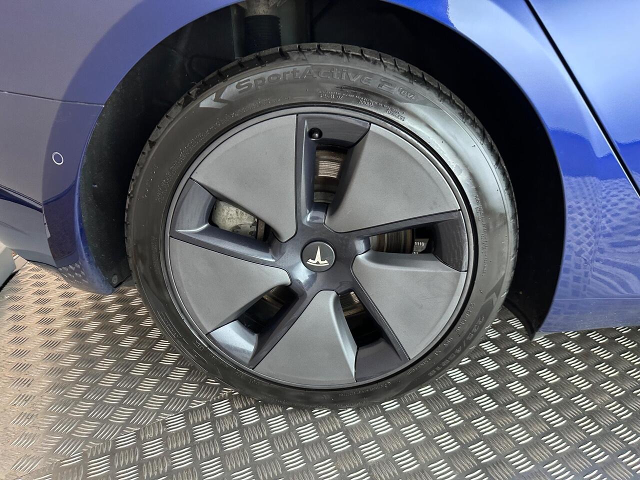 Tesla Model 3 YC21BSV
