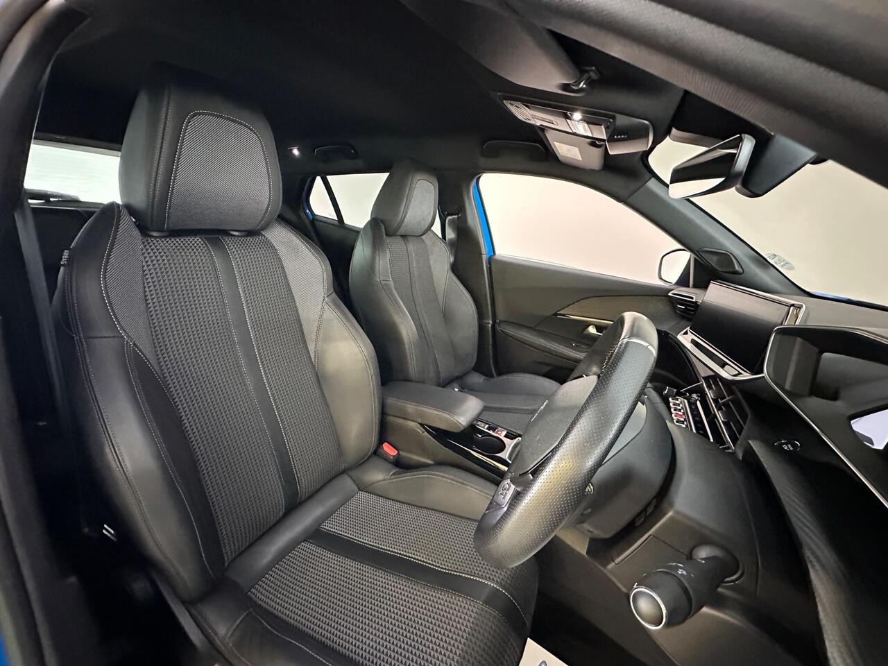 Peugeot 2008 KW72VUU