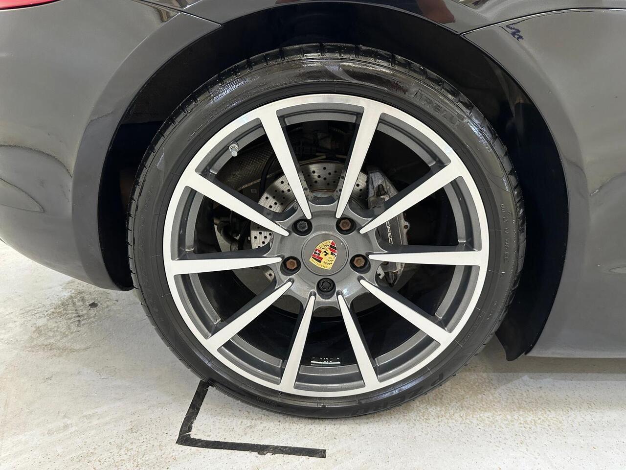 Porsche Boxster FD65OEE