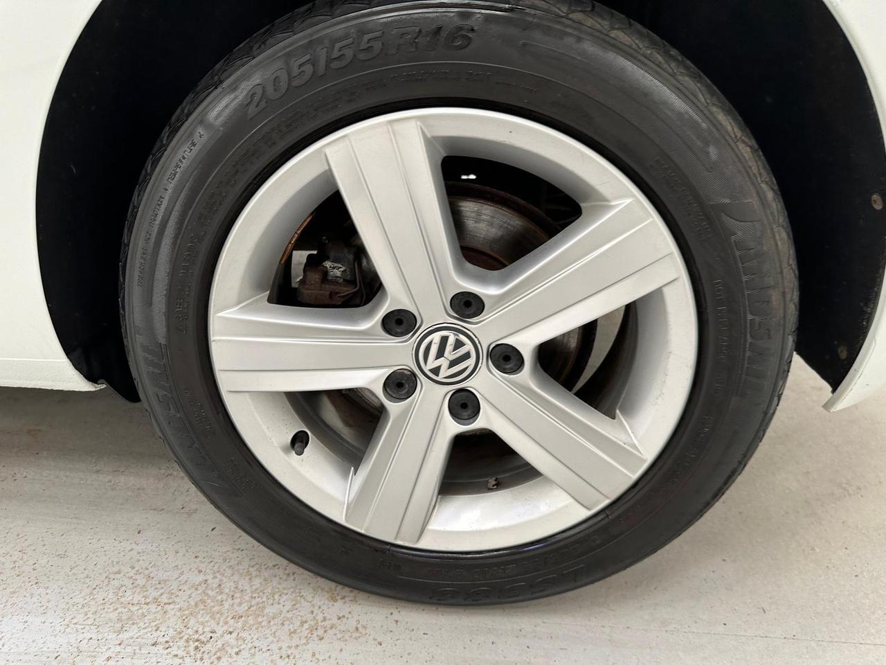 Volkswagen Golf DH66WPE