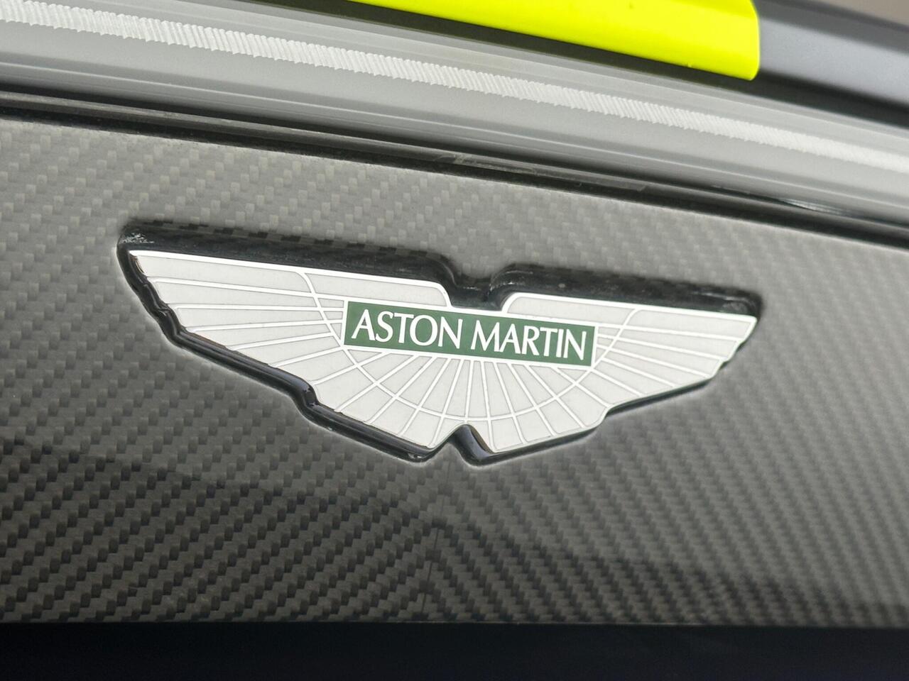 Aston Martin Vantage MV20UZG