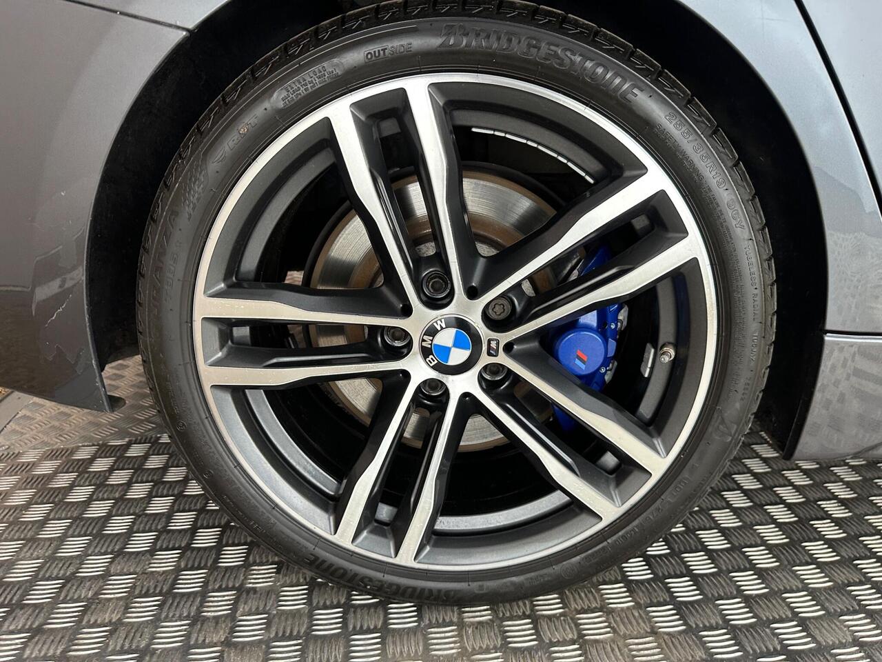 BMW 3 Series YK67SMX