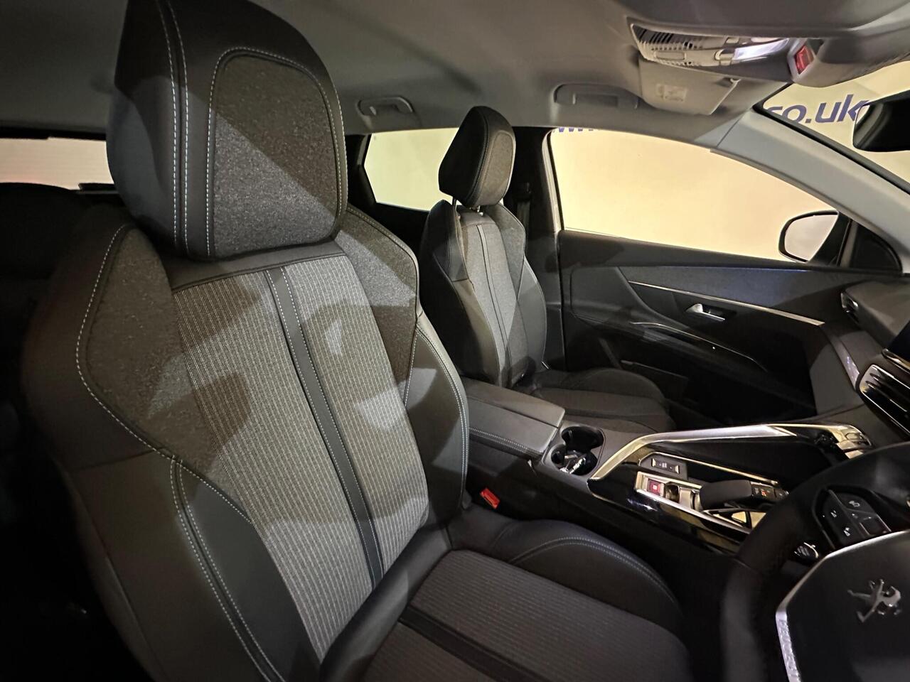 Peugeot 3008 LM72JCJ