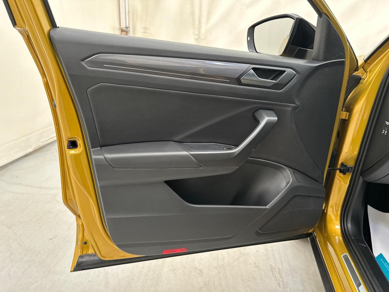 Volkswagen T-Roc DE21RPZ