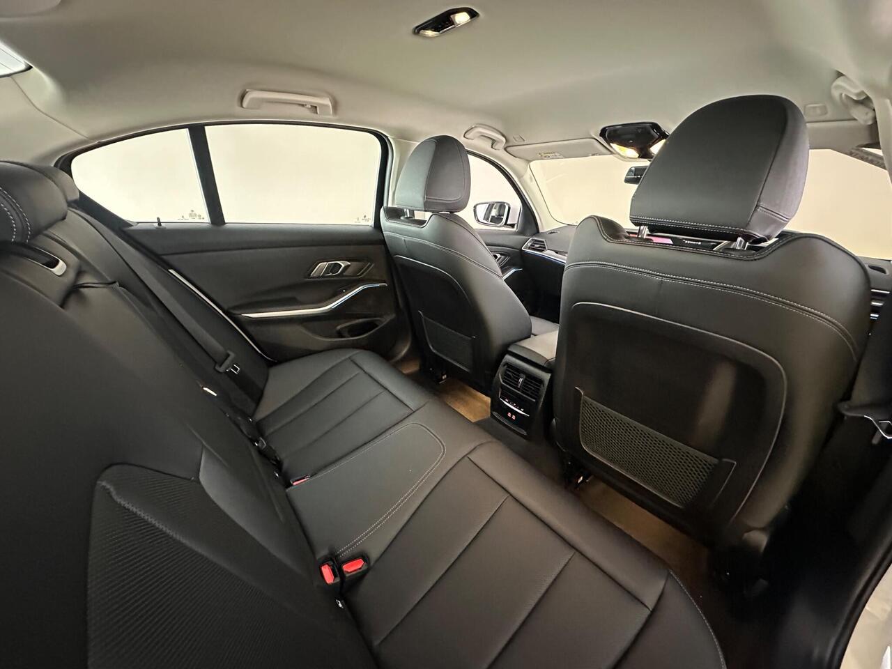 BMW 3 Series LC73GXV