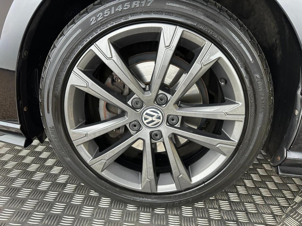 Volkswagen Golf KR19NVV