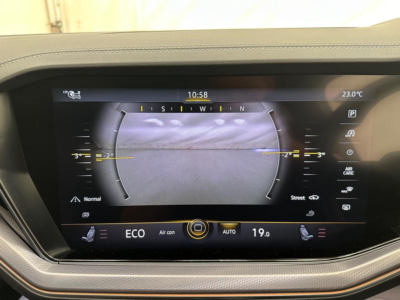 Volkswagen Touareg YY71PJV
