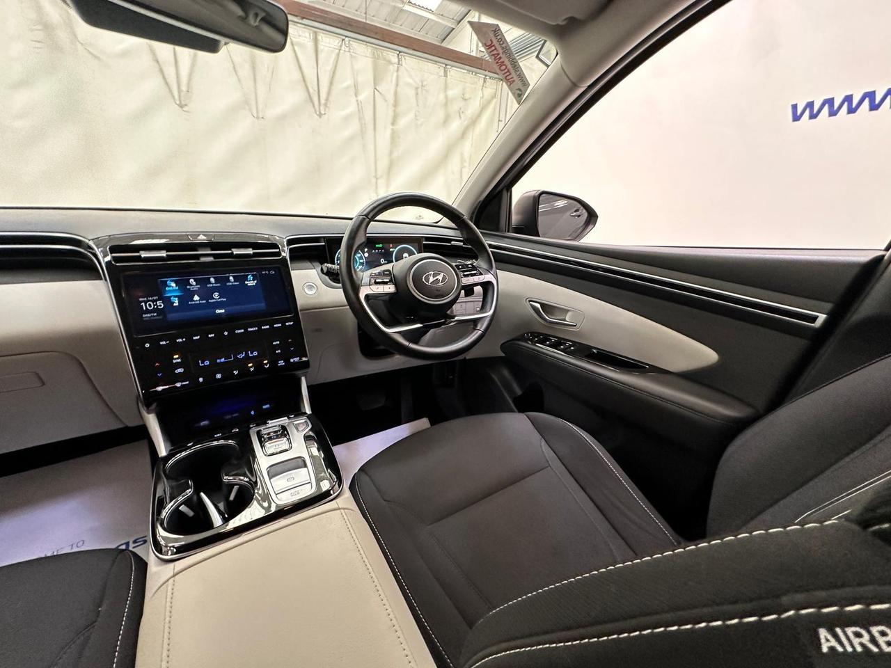 Hyundai TUCSON ET21OOW