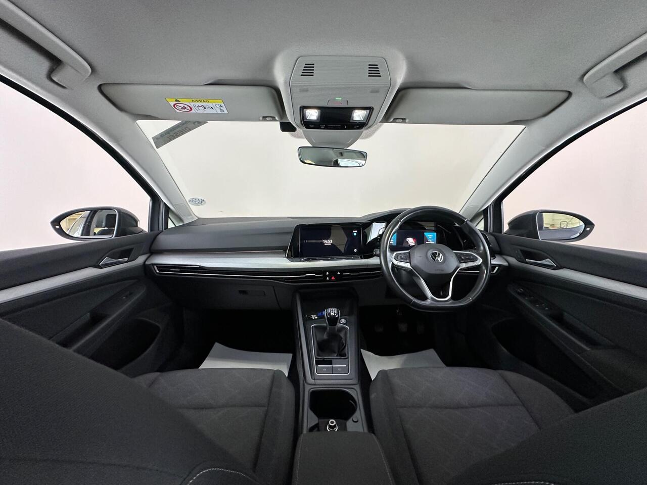 Volkswagen Golf VE22LUD