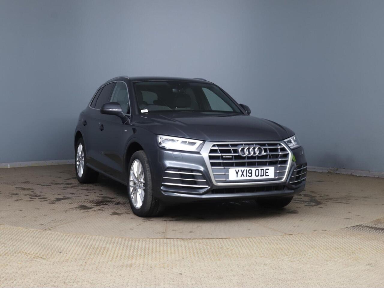 Audi Q5 YX19ODE