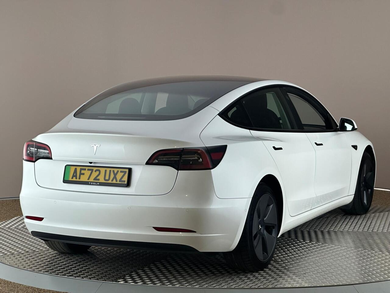 Tesla Model 3 AF72UXZ