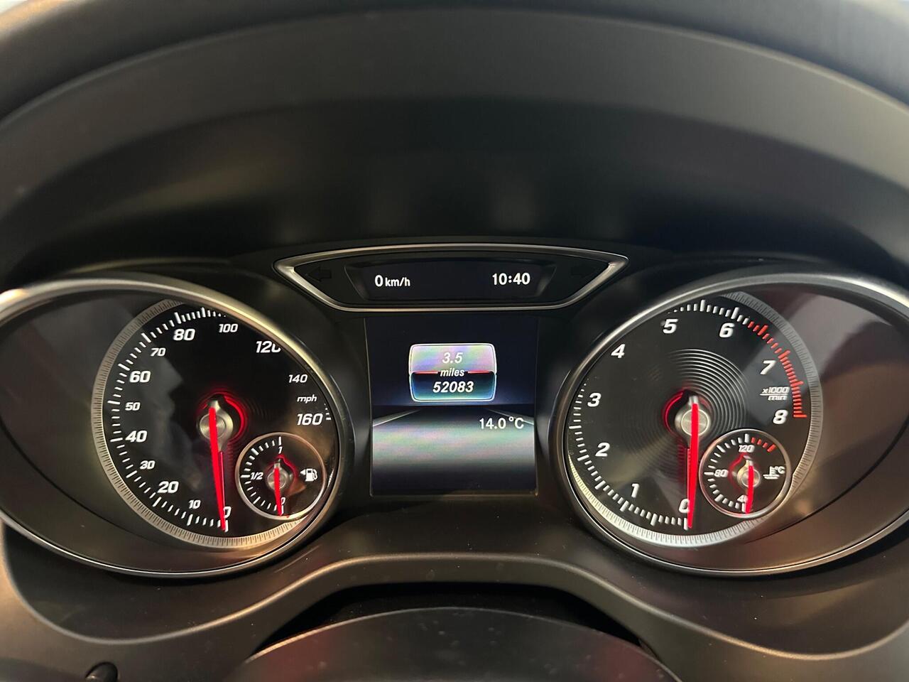 Mercedes-Benz GLA YG68UZR